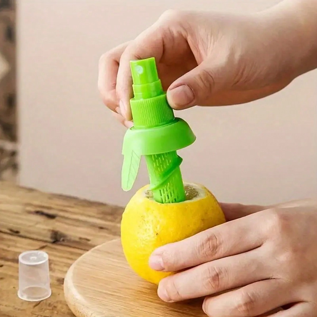 1pc, Mini Lemon Juice Squeezer - Citrus Juicer Bar reseña y precio